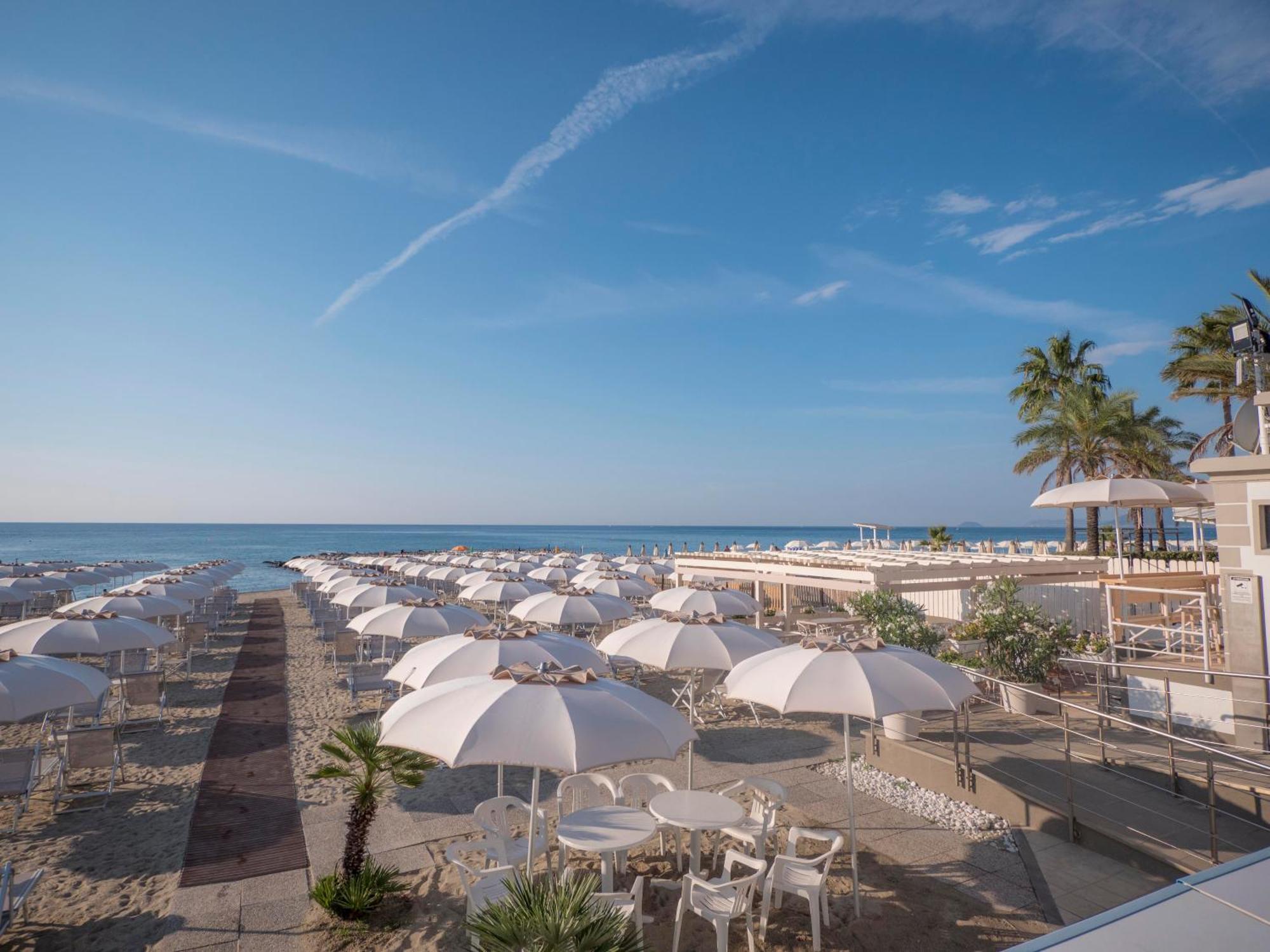 Hotel Villa Paolina Pietra Ligure Exterior foto